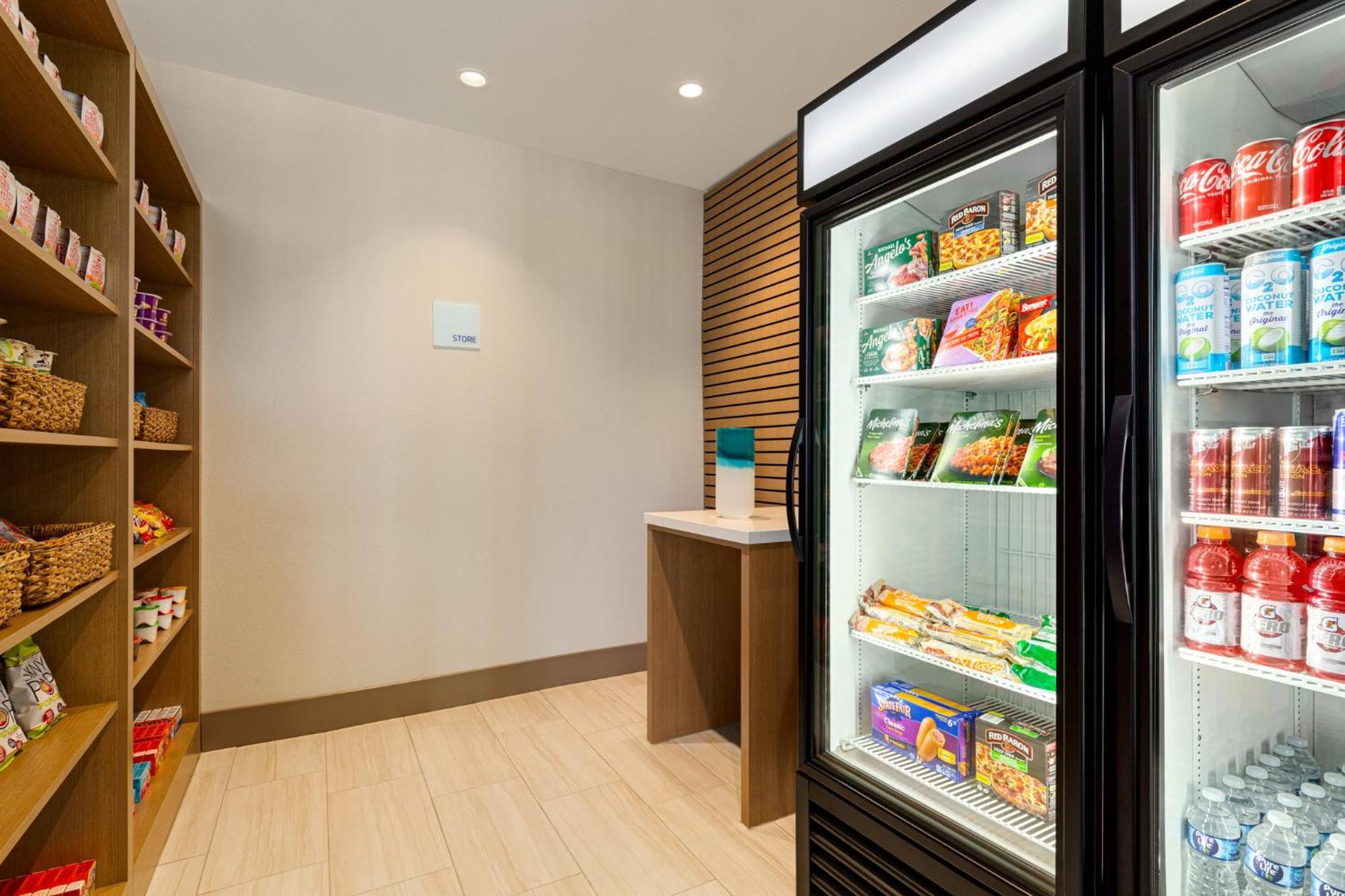 Holiday Inn Express & Suites Hayward - Castro Valley By Ihg Экстерьер фото
