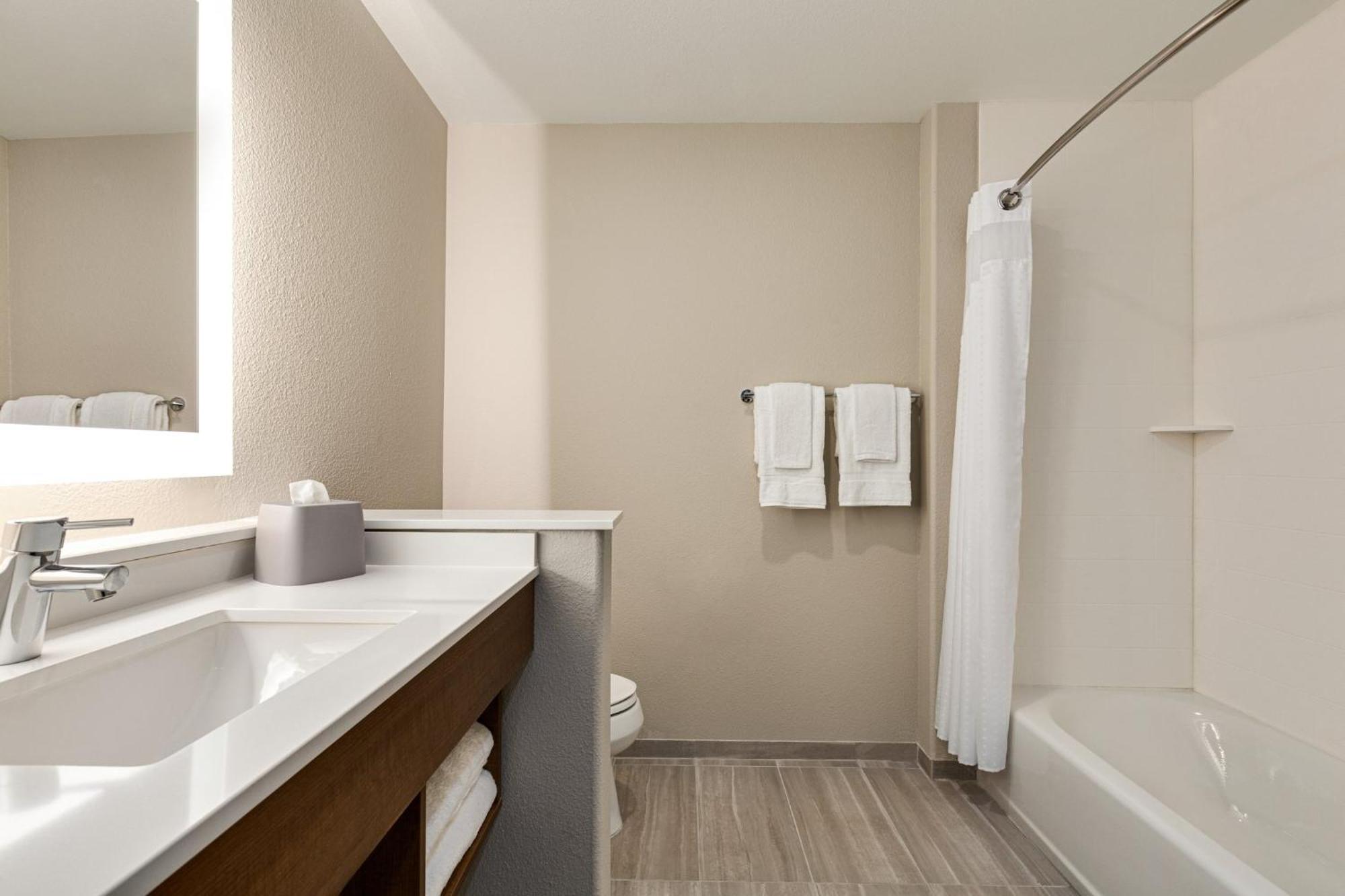 Holiday Inn Express & Suites Hayward - Castro Valley By Ihg Экстерьер фото