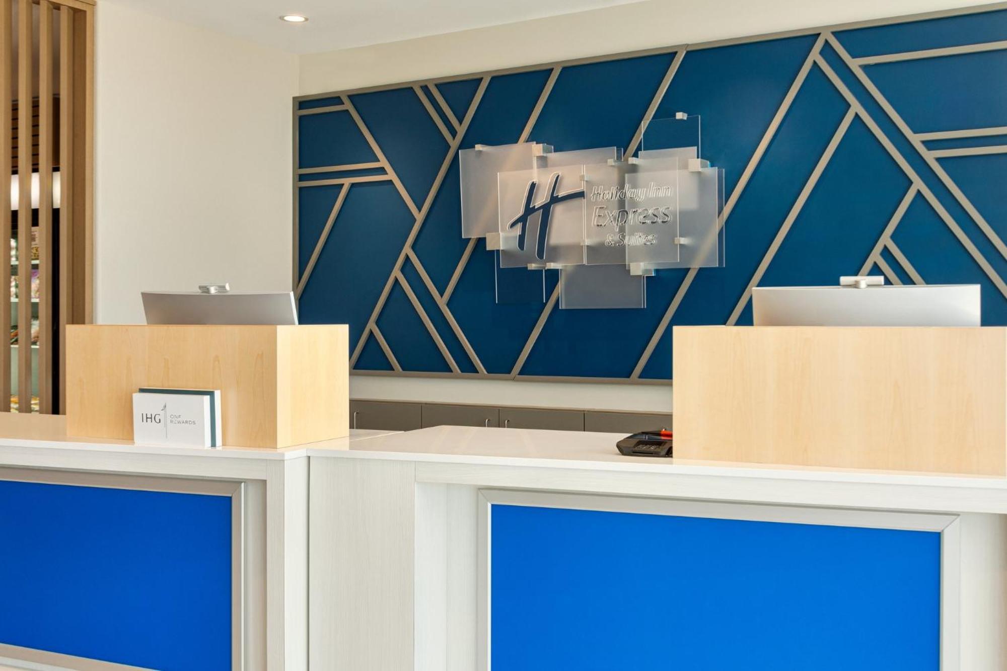 Holiday Inn Express & Suites Hayward - Castro Valley By Ihg Экстерьер фото